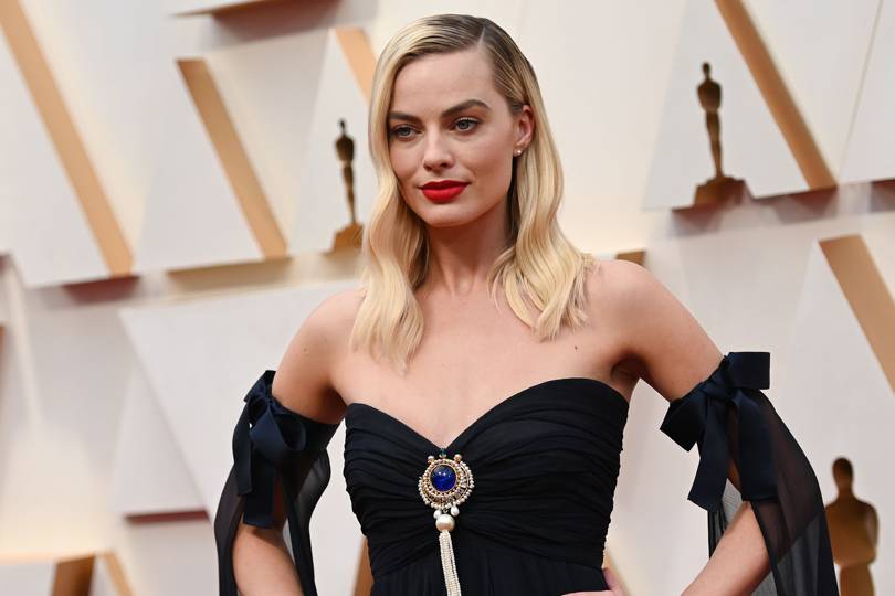 Margot Robbie Reveals Rare Loved Up Photo With Her Husband Before ...