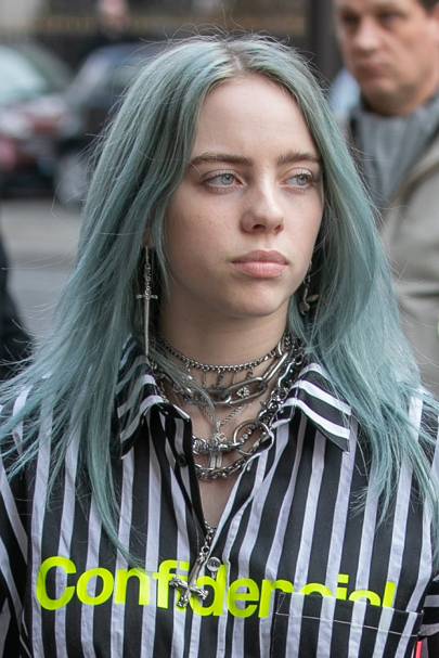 Grammy Awards 2020 Billie Eilish S Gucci Nails May Be Her Best