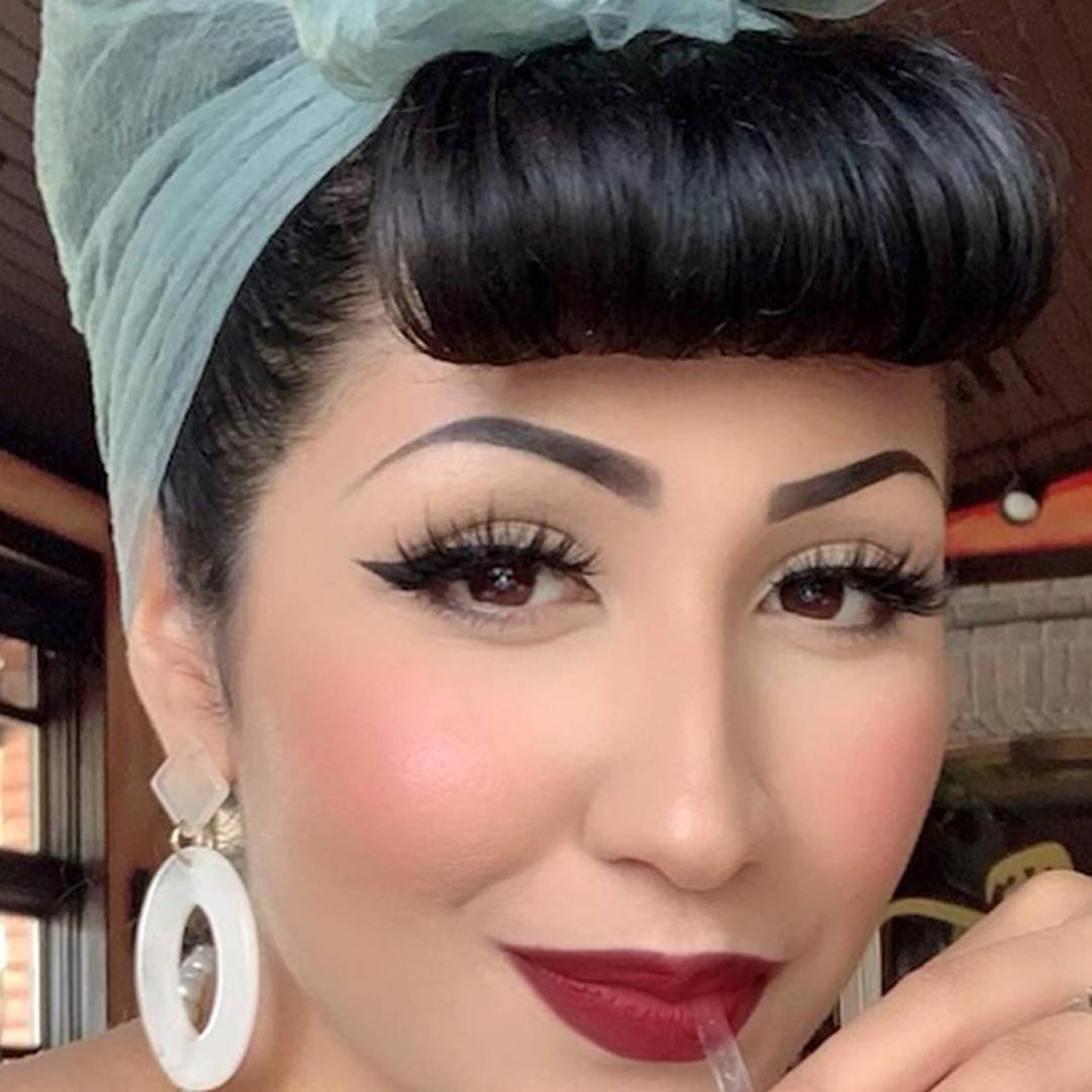 Image: How TikTok's community of 'vintage girls' is reclaiming retro beauty