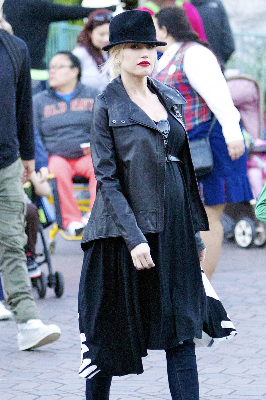 Third Child Gwen Stefani Kids Ages / Celebrity Moms Who ...