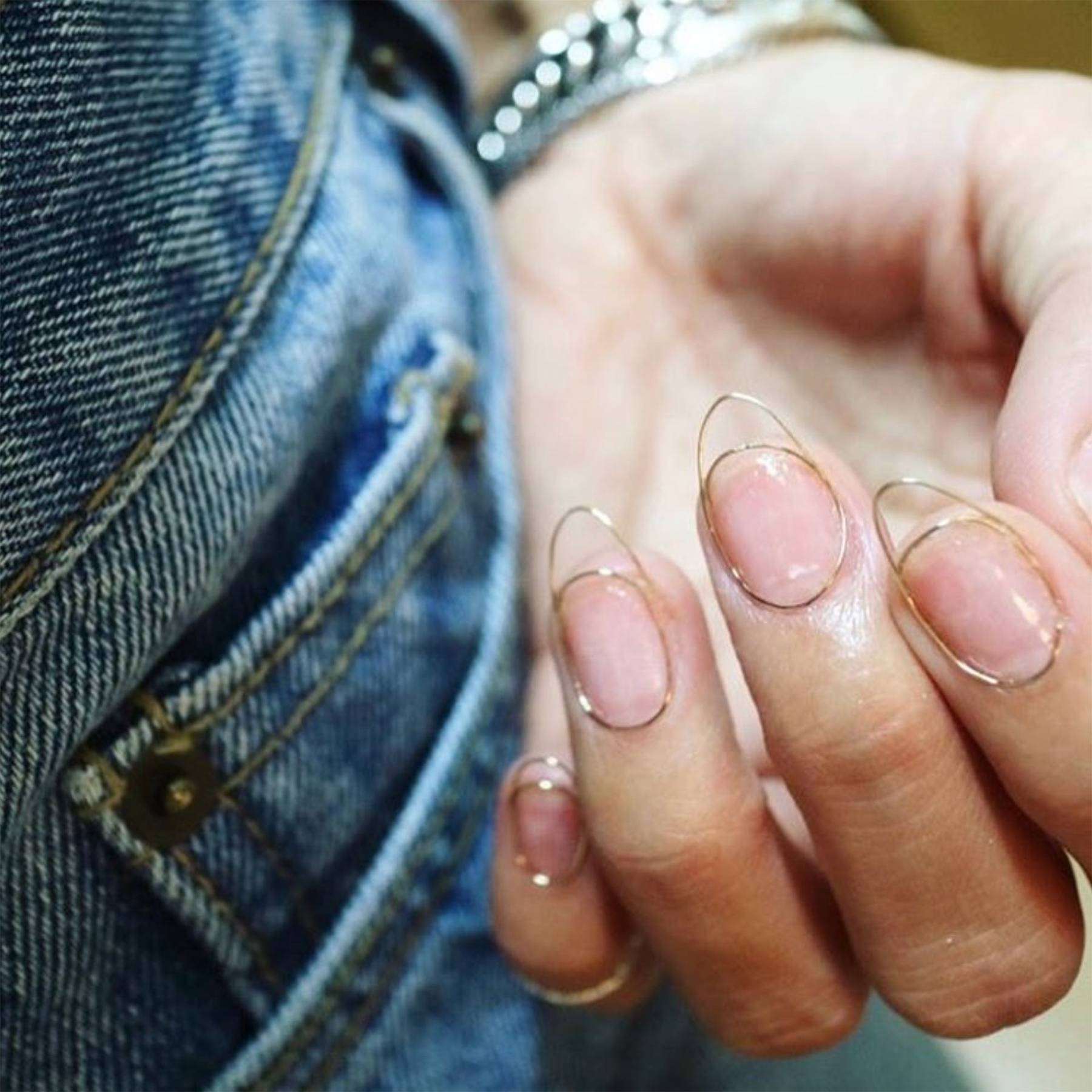 Instagram / @nail_unistella