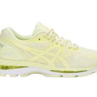 runners need womens trainers