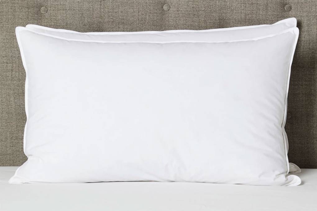 17 Best Pillows 2021 For Side Sleepers, Neck Pain & More Glamour UK