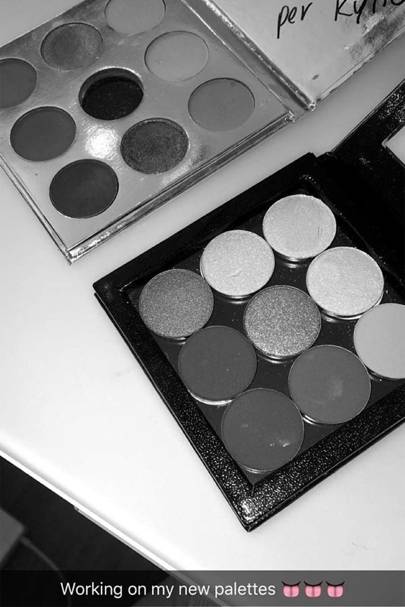 black and grey eyeshadow palette