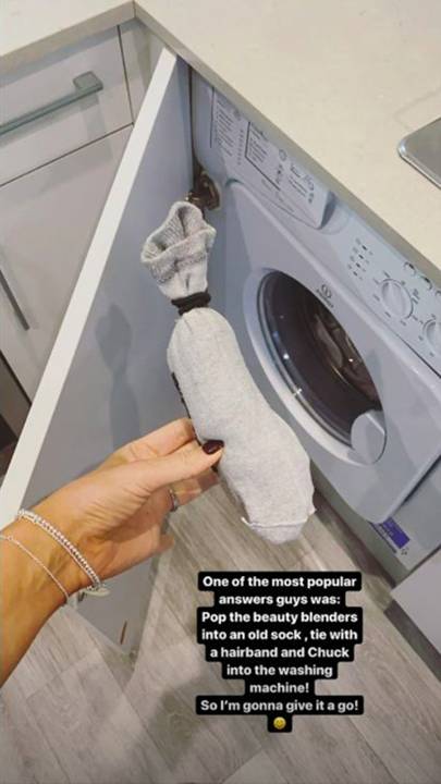 can you wash sponges in the washing machine