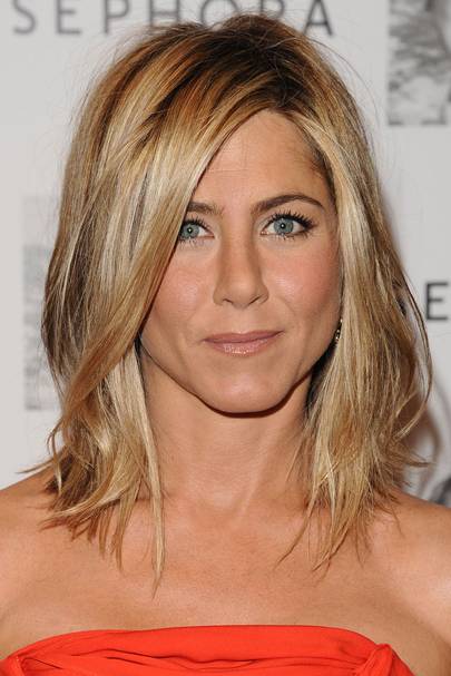 Jennifer Aniston Hairstyles From The Rachel To Modern Cuts Glamour Uk