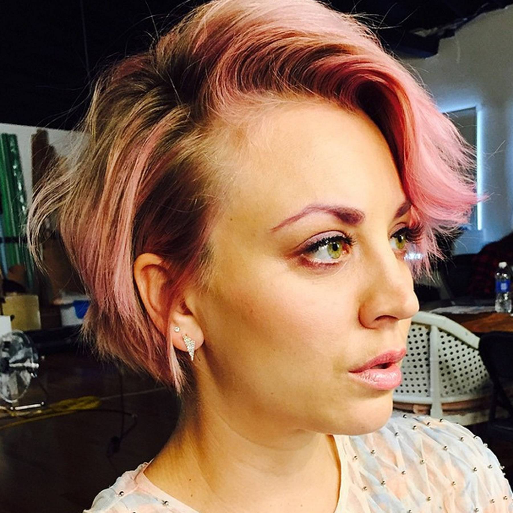 Kaley Cuoco Short Hair Bpatello See pictures of kaley cuoco with different hairstyles, including long hairstyles, medium hairstyles, short hairstyles, updos, and more. kaley cuoco short hair bpatello