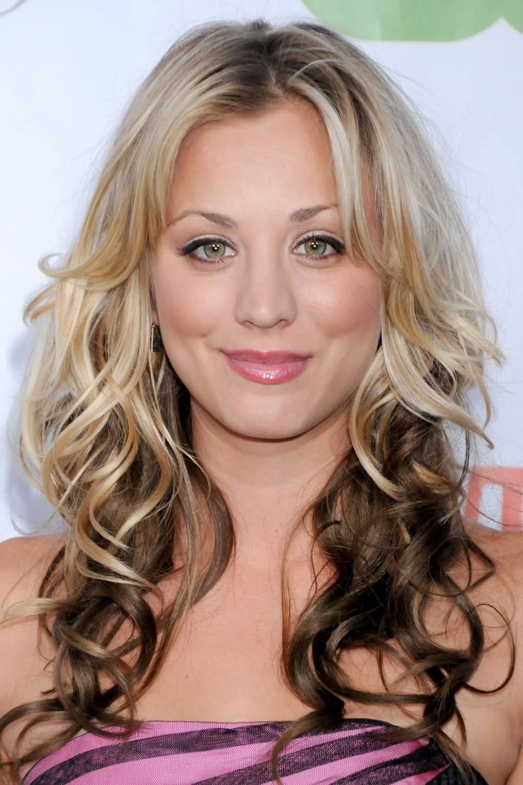 Kaley Cuoco’s Beauty & Hair Looks | Glamour UK