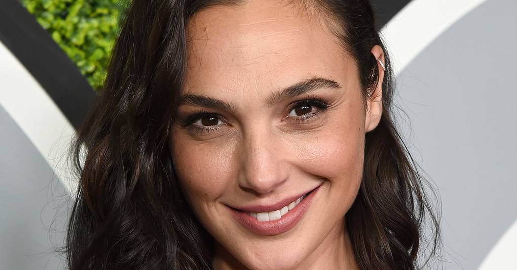 Gal Gadot hairstyles &amp; makeup celebrity beauty, Wonder