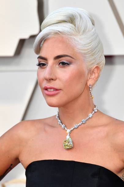 Most Famous Necklace To The Oscars 2019 