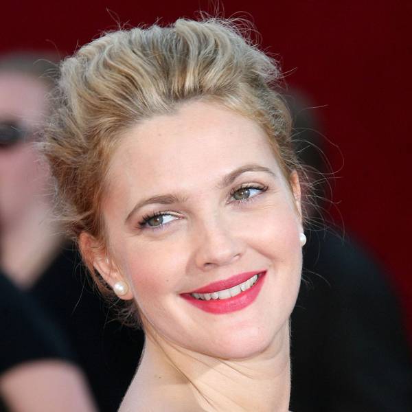 Drew Barrymore’s Hair: Short, Balayage And Her Natural Hair Colour ...