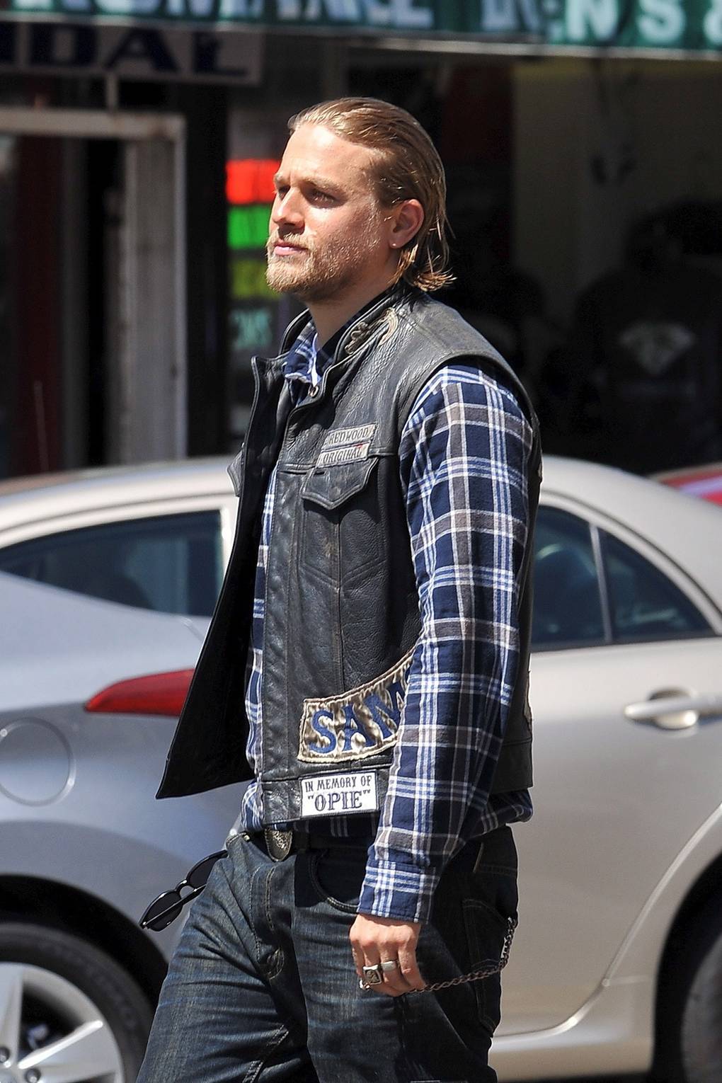 Charlie Hunnam Christian Grey hot Sons Of Anarchy - Celebrity Pics ...