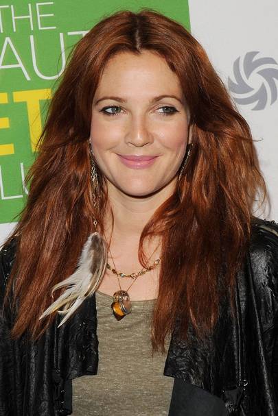 Drew Barrymore’s hair: short, balayage and her natural hair colour ...