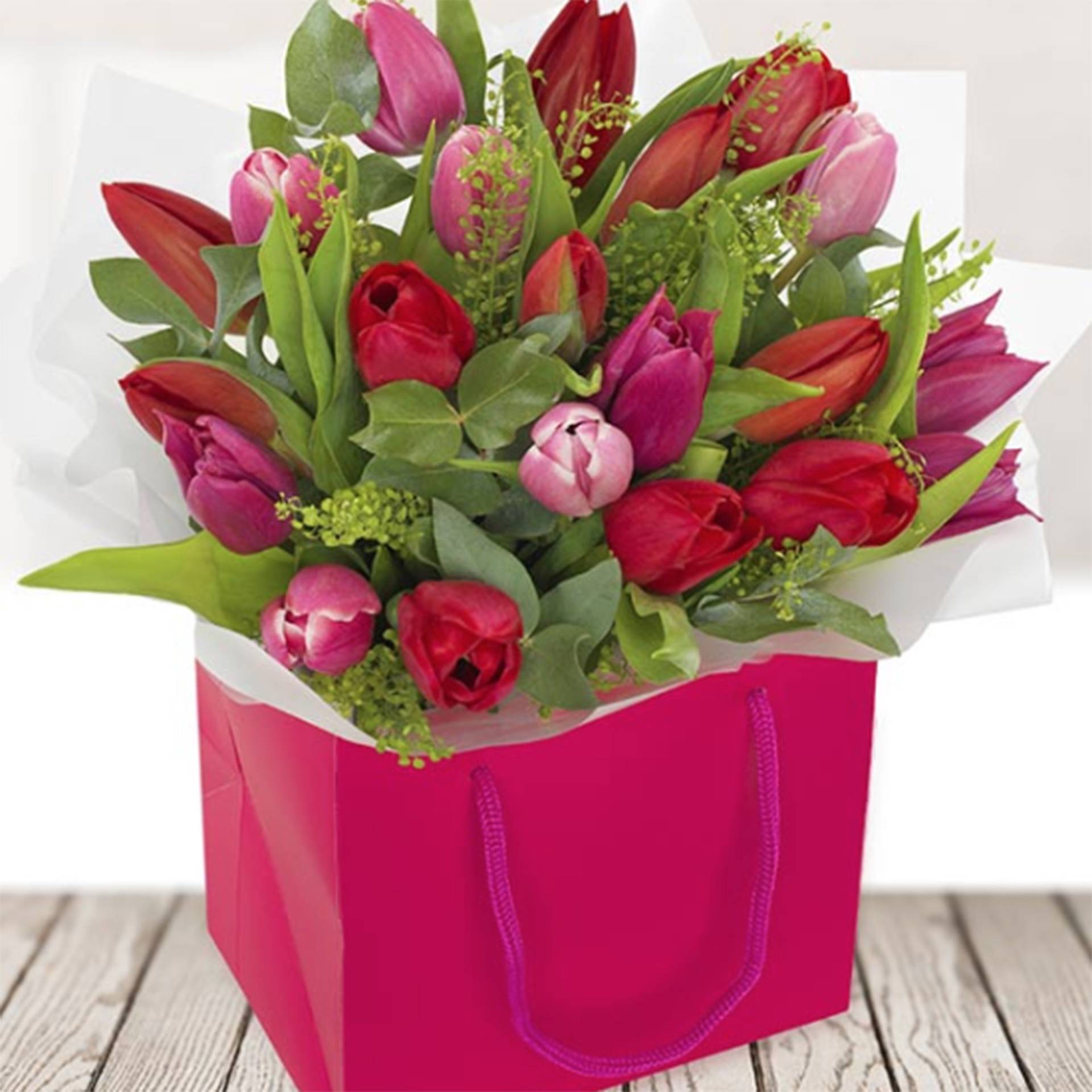 23 Best Flower Delivery Services 2021 Uk Next Day Flower Delivery Companies Glamour Uk