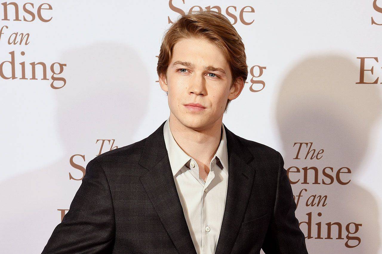 Hot, Young & British Actors in 2017 Glamour UK