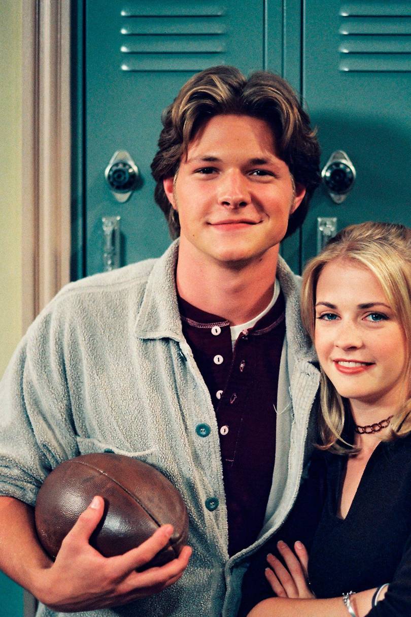 90s TV sitcom stars cast photos: Friends, Full House & Sabrina | Glamour UK