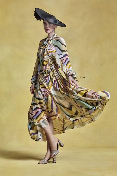 Shop from this list of what to where and dress appropriately for a job interview in any industry