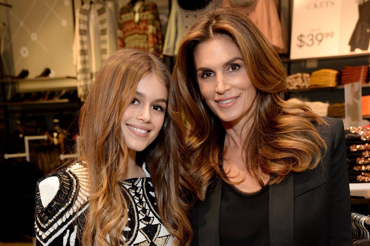 Who is Kaia Gerber? Cindy Crawfords Daughter Modelling pictures ...