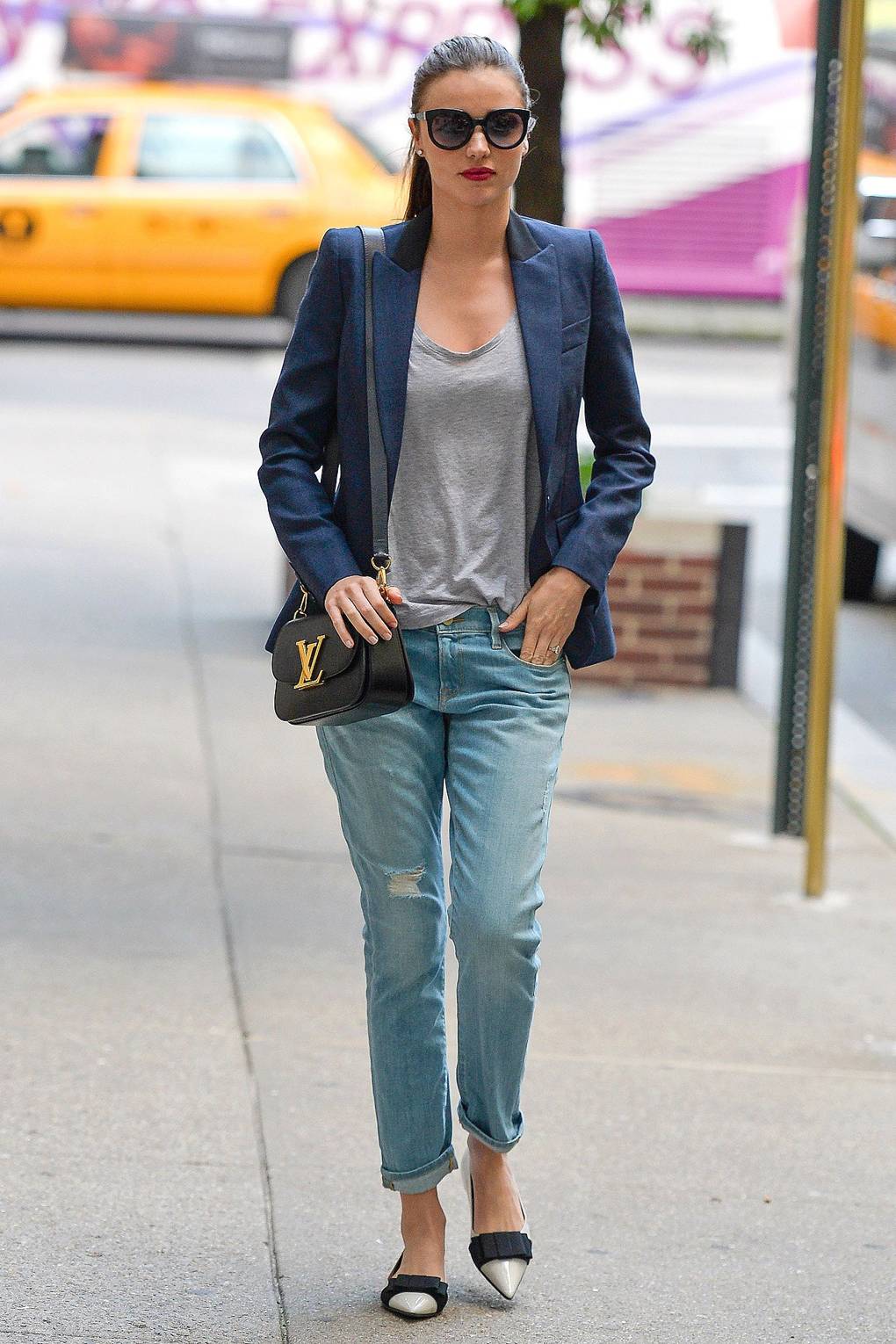 Boyfriend Jeans Outfits Inspiration How To Wear The Trend Glamour Uk