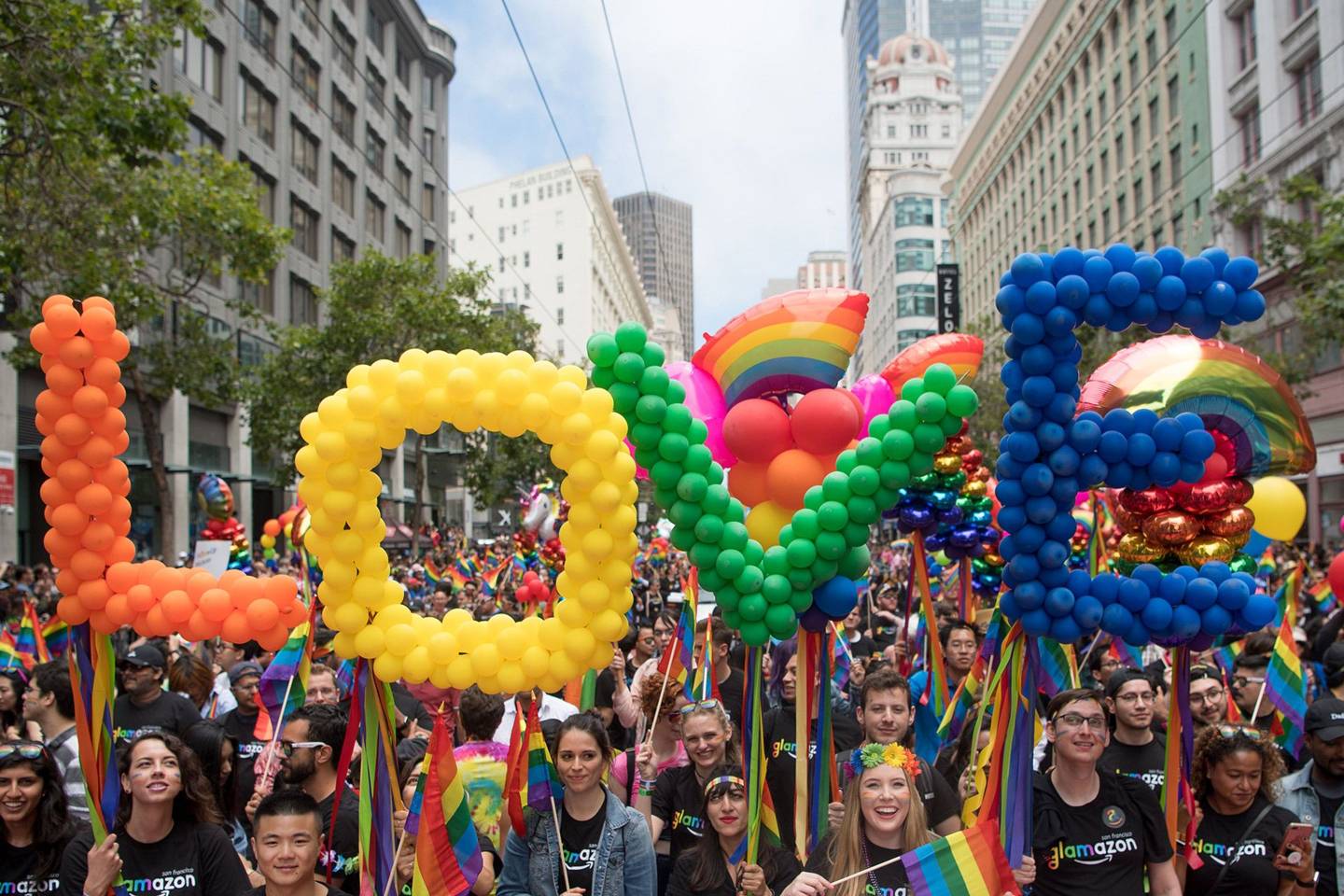 Pride 2017 Parade Photos That Will Make You Smile Glamour Uk