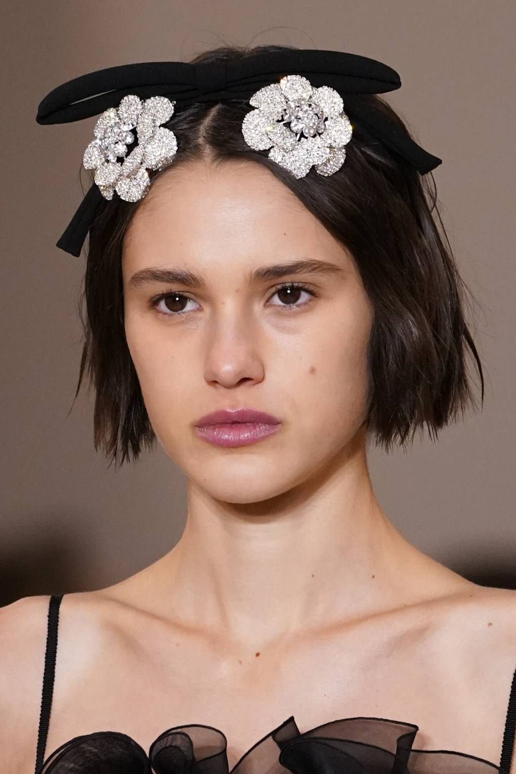 Fashion Week Trends 2020 The Best Hair Accessories Glamour UK