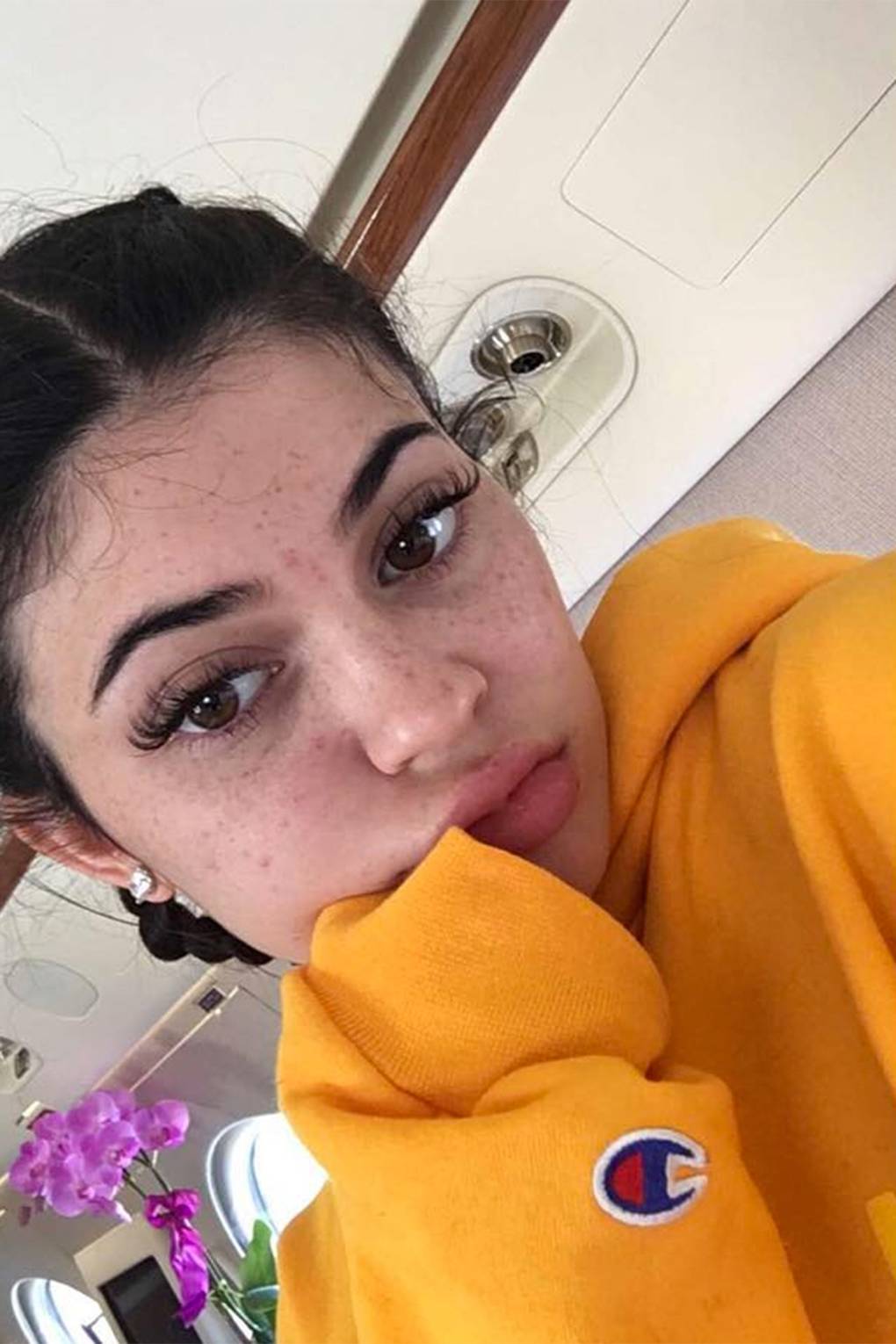 Kylie Jenner Freckles Photo No Makeup Makeup Instagram Glamour Uk