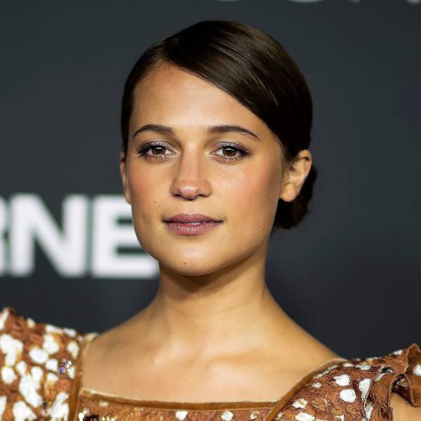 Alicia Vikander hair & makeup - best beauty looks 2016 | Glamour UK