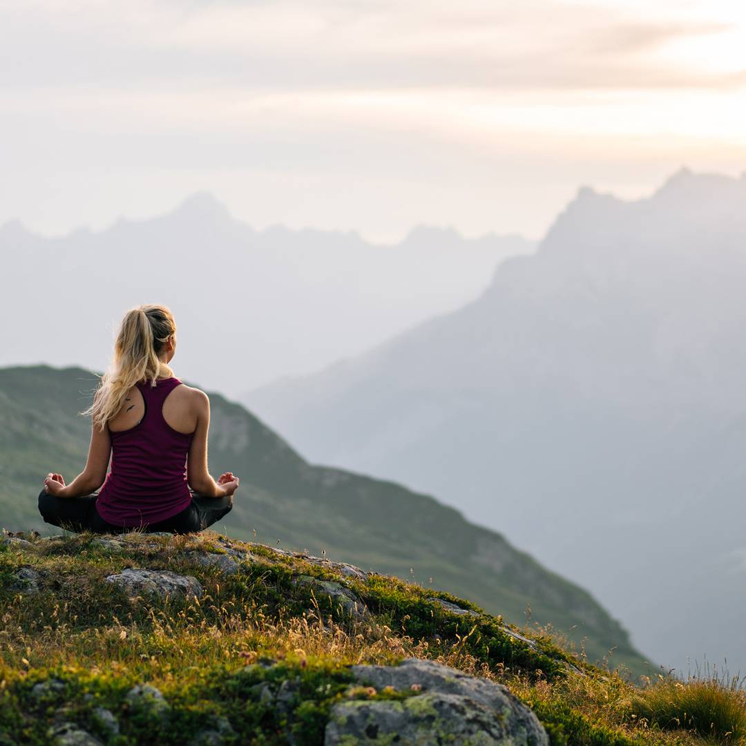 Image: 'Earthing' is the new wellness trend scientifically-proven to help your mental health