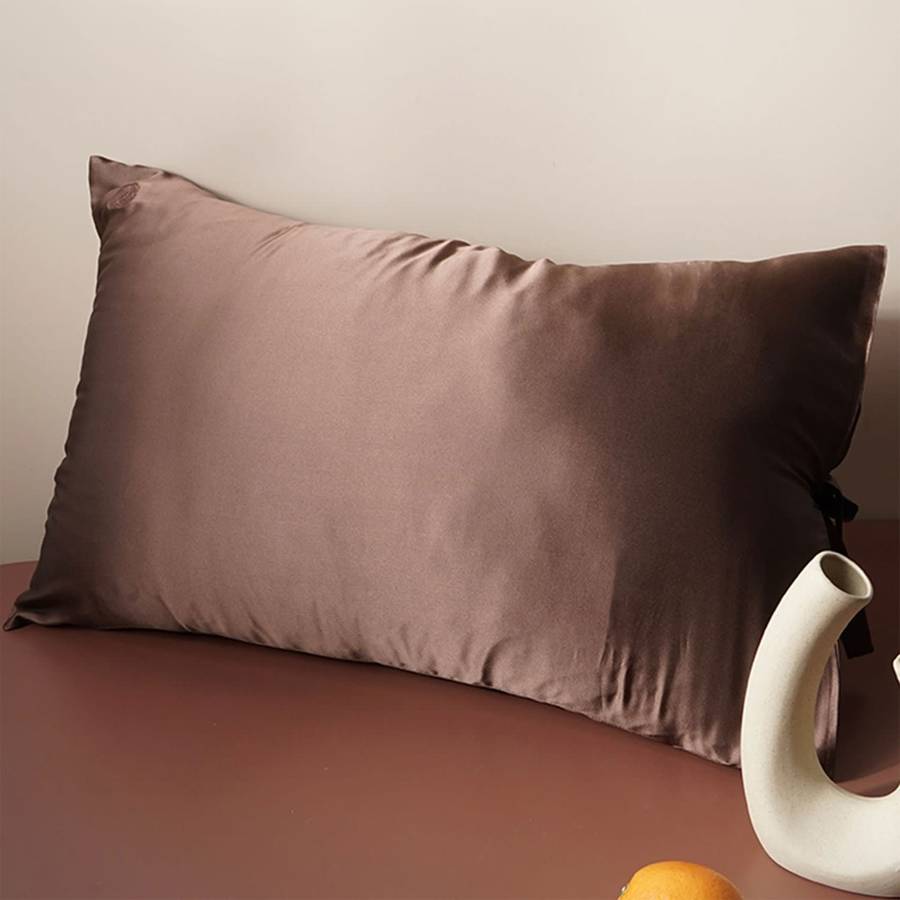 15 Best Silk Pillowcases Mulberry Silk Satin Styles To Shop Glamour UK